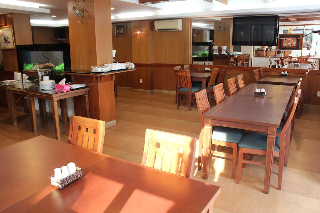 Bizu Iv Hotel 3*